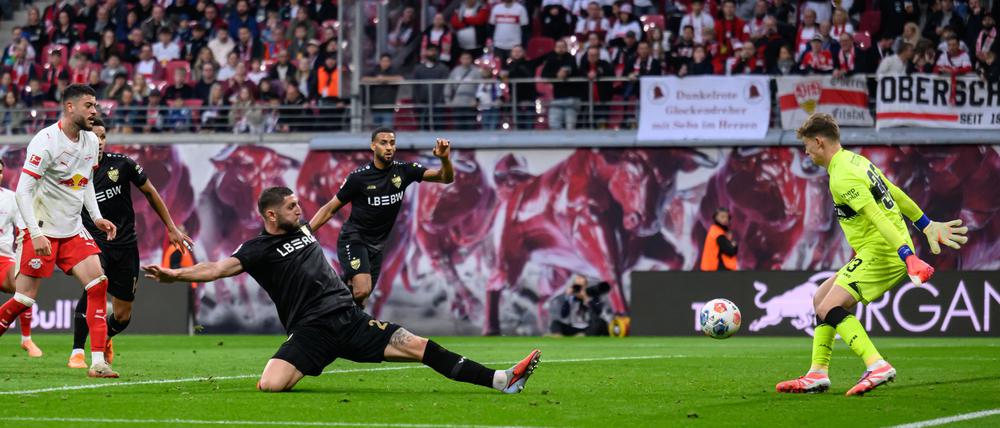 Alexander Nübel (VfB Stuttgart) hat beim 1:3 in Leipzig trotz Patzer eine starke Leiistung gezeigt.