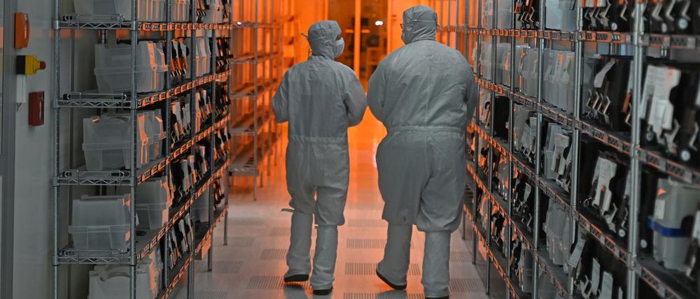 Auch in Deutschland beunruhigen die Lieferprobleme die Automobilindustrie, hier ein Bild aus der Nexperia-Fabrik in Hamburg.