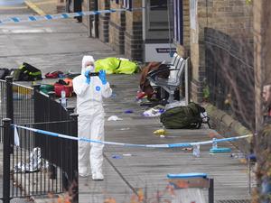 Am Bahnhof der Stadt Huntingdon dauern die Ermittlungen an.