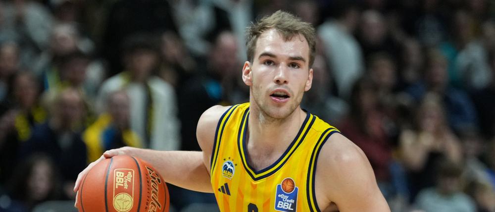 Eigengewächs Malte Delow erzielte elf Punkte für Alba in Bonn. (Archivbild)