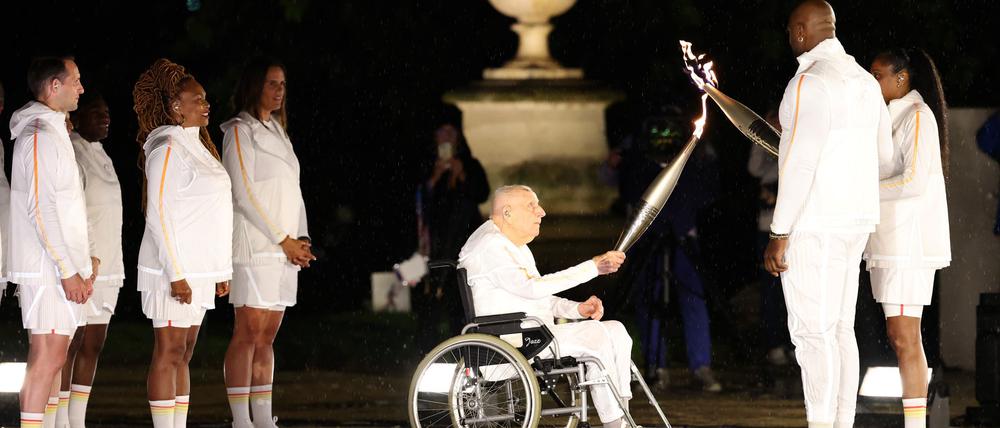 Charles Coste (M), der älteste Olympiasieger der Welt, ist im Alter von 101 Jahren gestorben.