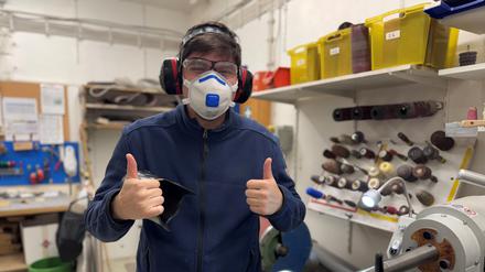 Can Milan N. macht eine Ausbildung zum Orthopädietechnik-Mechaniker bei der Seeger Gesundheitshaus GmbH & Co. KG.