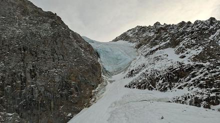 1. November 2025: Blick auf einen Teil der Vertainspitze nach einem Lawinenabgang. Fünf Menschen fanden beim Besteigen des Berges an Allerheiligen den Tod.