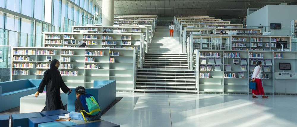 Innenansicht der Nationalbibliothek von Katar in Doha, entworfen vom niederländischen Architekten Rem Koolhaas, aufgenommen am 23. November 2019.