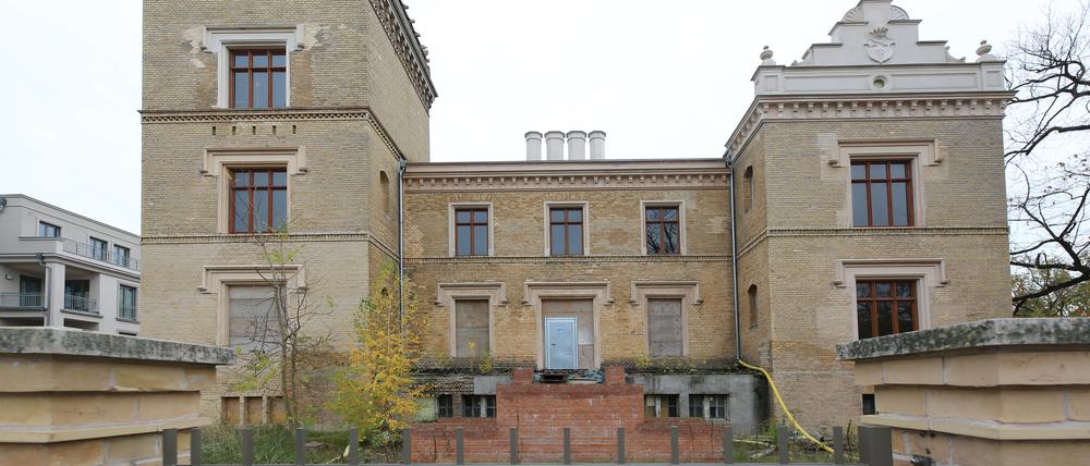 Die Villa Tummeley in der Berliner Straße: In den vergangenen Jahren ist das Baudenkmal in Potsdam zunehmend verkommen. Nun könnte es neue Hoffnung geben. 