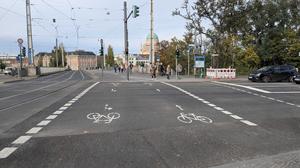 Der verbreiterte Überweg für Radfahrer und Fußgänger am Potsdamer Hauptbahnhof.