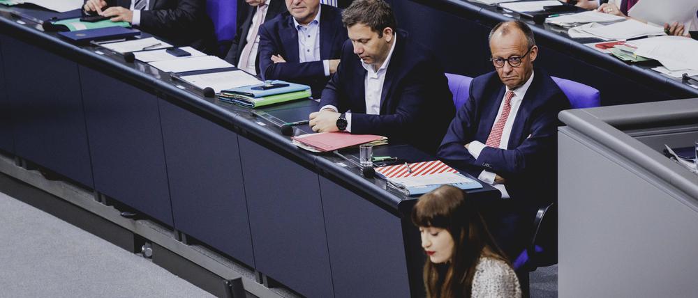 Im Bundestag arbeitet sich Heidi Reichinnek mit Vorliebe an Bundeskanzler Friedrich Merz ab. 