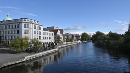 Die Linke will Zweitwohnungen am Wasser höher besteuern.