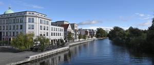 Die Linke will Zweitwohnungen am Wasser höher besteuern.