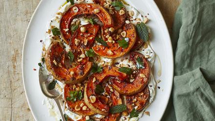 Fotos aus dem Kochbuch "How to Cook" (Kunstmann 2025): Labneh, Labneh mit Kürbis und Gnocchi