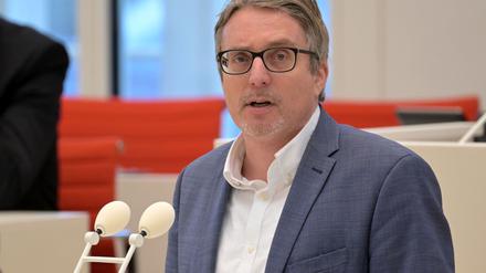 Brandenburgs SPD-Fraktionsvorsitzender Björn Lüttmann geht auf die Bedenken des Koalitionspartners BSW zu zwei Medienstaatsverträgen ein (Archivbild).