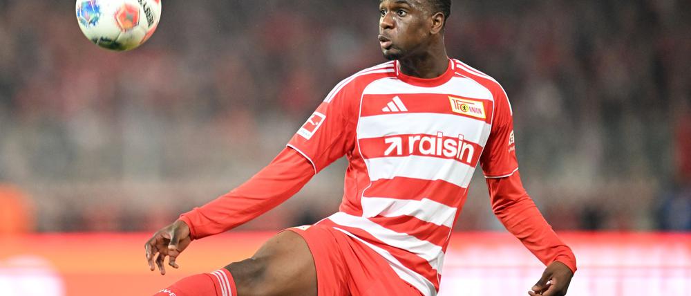 Beendete das Training angeschlagen: Union-Stürmer Ilyas Ansah. (Archivbild)