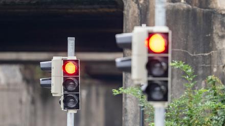 Ampeln fallen in Berlin oft ganz aus. (Archivfoto)