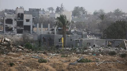 Trümmer an der „gelben Linie“, die israelische Soldaten und die Hamas trennt.