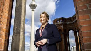 Die Regierende Bürgermeisterin Franziska Giffey posiert für ein Bild im Roten Rathaus in Berlin am 4. April 2023. Franziska Giffey *** Governing Mayor Franziska Giffey poses for a picture at the Red City Hall in Berlin on April 4, 2023 Franziska Giffey.
