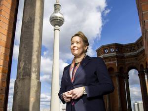 Die Regierende Bürgermeisterin Franziska Giffey posiert für ein Bild im Roten Rathaus in Berlin am 4. April 2023. Franziska Giffey *** Governing Mayor Franziska Giffey poses for a picture at the Red City Hall in Berlin on April 4, 2023 Franziska Giffey.