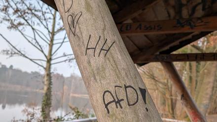 Ein Herz für die AfD: Schmierereien im Berliner Speckgürtel.