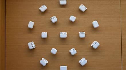 Nutzer in der EU bekommen die Live-Übersetzungsfunktion später in ihre AirPods. (Archivbild)