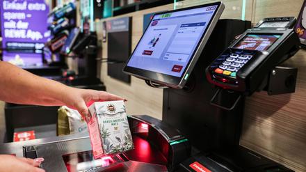 SB-Kassen sind im deutschen Einzelhandel inzwischen weit verbreitet.