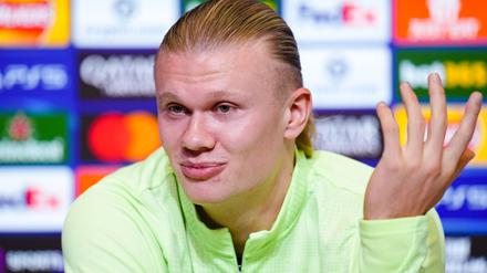 Sieht sich nicht auf Augenhöhe mit Messi und Ronaldo: Erling Haaland.
