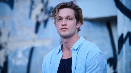 Verträumter und zugleich wachsamer Blick auf die Welt: Damian Hardung.