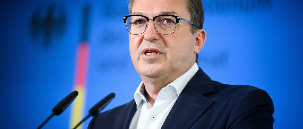 Bundesinnenminister Alexander Dobrindt (CSU) hat den islamistischen Verein Muslim Interaktiv verboten.