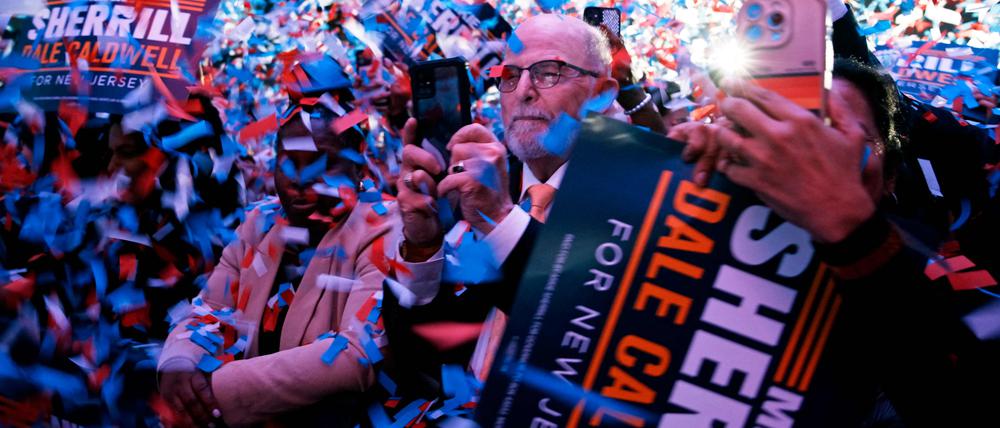 Die US-Demokraten setzten mit ihren Wahlerfolgen vom Dienstag ein deutliches Zeichen für die Zwischenwahlen im kommenden Jahr. 