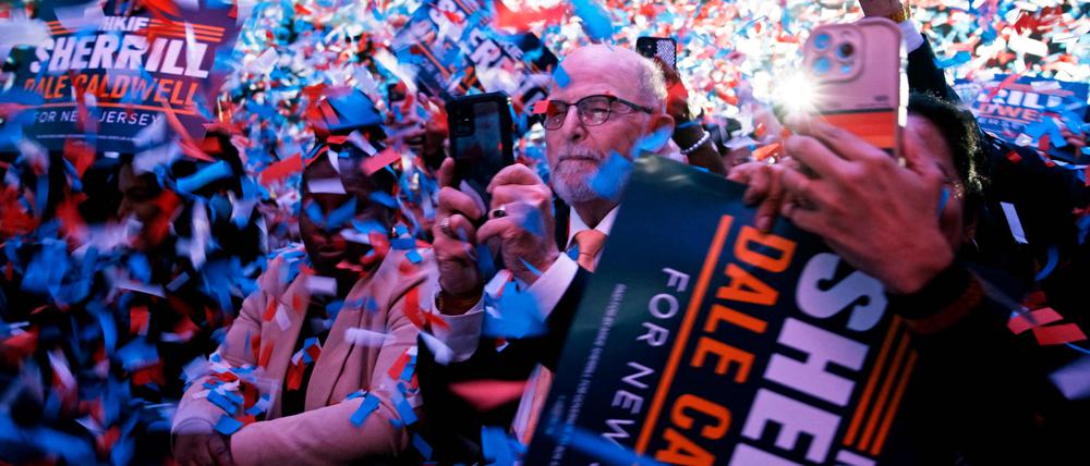 Die US-Demokraten setzten mit ihren Wahlerfolgen vom Dienstag ein deutliches Zeichen für die Zwischenwahlen im kommenden Jahr.