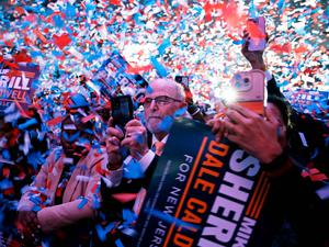 Die US-Demokraten setzten mit ihren Wahlerfolgen vom Dienstag ein deutliches Zeichen für die Zwischenwahlen im kommenden Jahr.