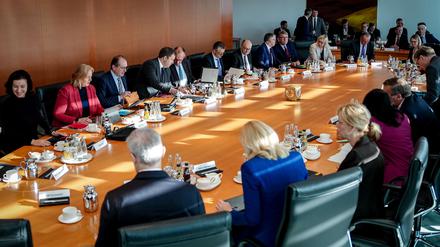 Die wöchentliche Kabinettsitzung stand diesmal unter der Überschrift „Entlastungskabinett“