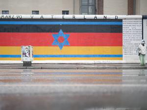 Das Kunstwerk „Vaterland“ wurde erneut beschmiert. (Archivbild)