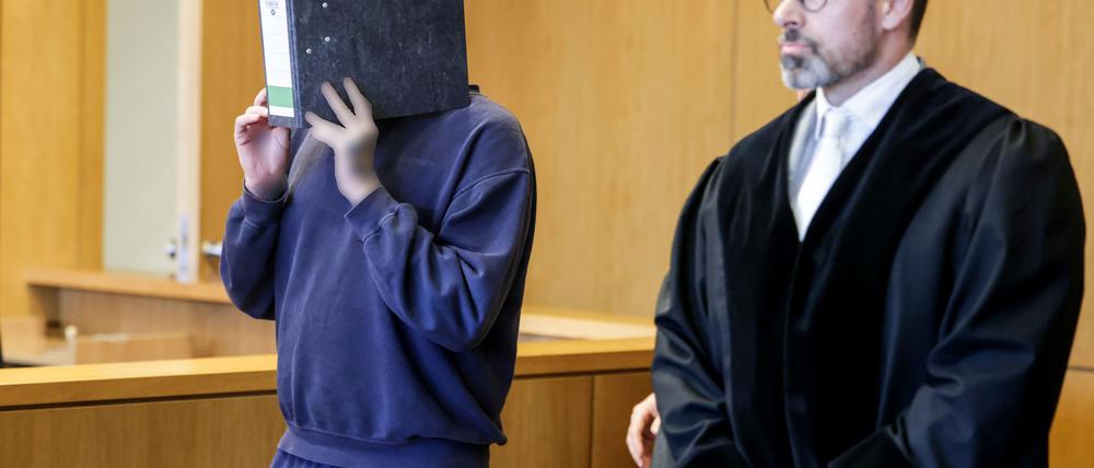 Das Gericht stellte die besondere Schwere der Schuld fest.