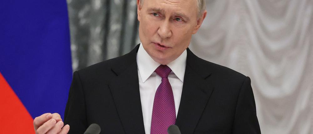 Kremlchef Putin bereitet mit seiner Führung mögliche russische Atomwaffentests vor. (Archivbild)