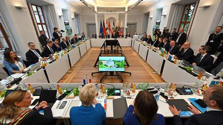Die Regierungschefs und die Ministerpräsidentin der ostdeutschen Bundesländer wollen in Brüssel ihre Standpunkte klarmachen - etwa wie in Zukunft EU-Geld in die Regionen verteilt werden soll. (Archivbild)