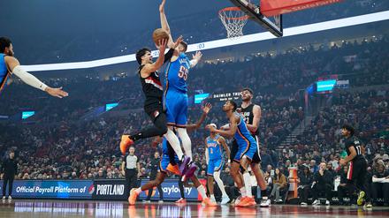 Hartenstein (rechts) und OKC wurden in Portland bis zur letzten Sekunde gefordert - und verloren erstmals.