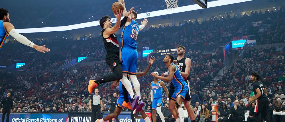 Hartenstein (rechts) und OKC wurden in Portland bis zur letzten Sekunde gefordert - und verloren erstmals.
