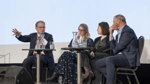 Engagiert für die Demokratie. Chefredakteur Jeffrey Goldberg mit den Autoren Helen Lewis, Ashley Parker und George Packer