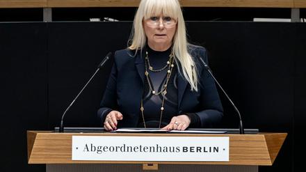 Berlins Innensenatorin Iris Spranger (SPD) sieht bei der Drohnenabwehr Handlungsbedarf.