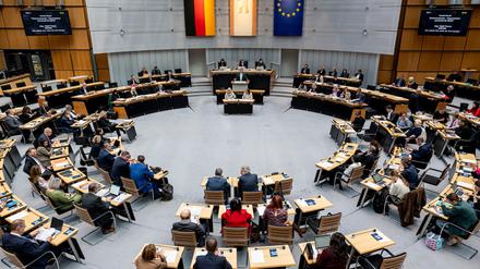 Das Berliner Abgeordnetenhaus beriet über den Gesetzentwurf des Bündnisses „Berlin autofrei“. 