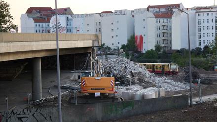 Der Auftrag für den Neubau der A100-Westendbrücke ist vergeben. (Archivbild)