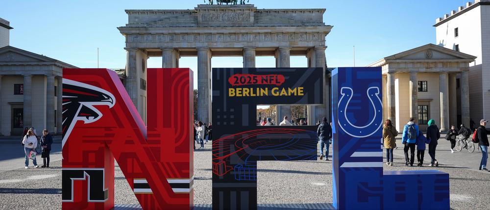 Die NFL ist am Donnerstag zunächst am Brandenburger Tor, am Sonntag geht es dann zum Spiel ins Olympiastadion.