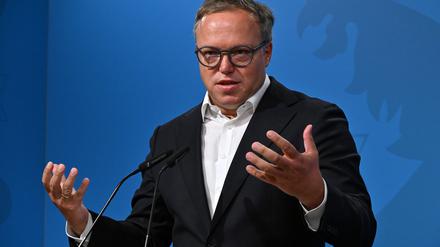 Thüringens Ministerpräsident Mario Voigt (CDU) hat in diesem Jahr den Vorsitz der Ost-Ministerpräsidentenkonferenz. (Archivbild)