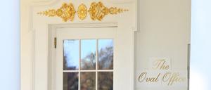 „The Oval Office“ prangt nun in Goldschrift am Weißen Haus.