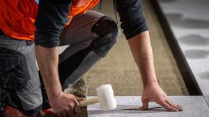 Der Landesmindestlohn in Berlin soll zum kommenden Jahr steigen. (Symbolbild)