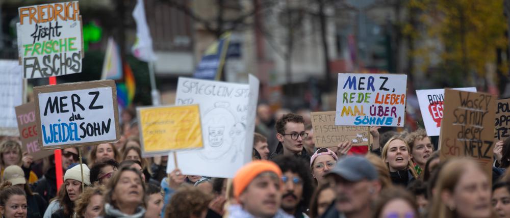 Protest gegen die „Stadtbild“-Äußerungen von Kanzler Friedrich Merz, hier in Köln.