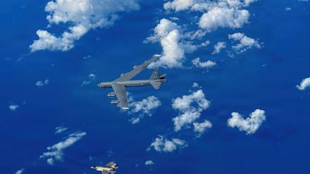 Zwei US-B-52-Bomber flogen am Donnerstag an der venezolanischen Küste entlang.