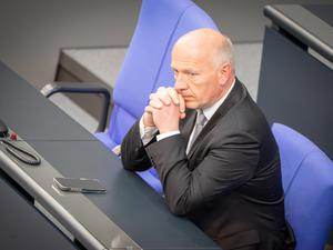 Bundestagssitzung vom 14. Mai 2025 - Kai Wegner, Regierender Bürgermeister von Berlin - CDU - im Deutschen BundestagBundestagssitzung vom 14. Mai 2025 -, Berlin Berlin Deutschland Bundestag *** Bundestag session of May 14, 2025 Kai Wegner, Governing Mayor of Berlin CDU in the German Bundestag Bundestag session of May 14, 2025 , Berlin Berlin Germany Bundestag