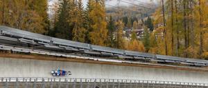 Auf der Bobbahn in Cortina finden schon seit dem Frühjahr Testfahrten statt. Nun sind auch die deutschen Bobs dran.