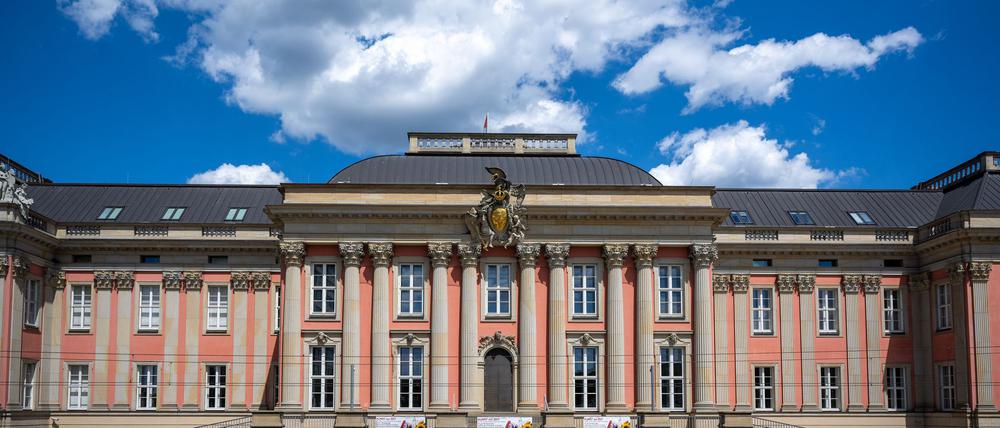 Im Brandenburger Landtag will man auf die Fehler während der Pandemie schauen. (Archivbild)
