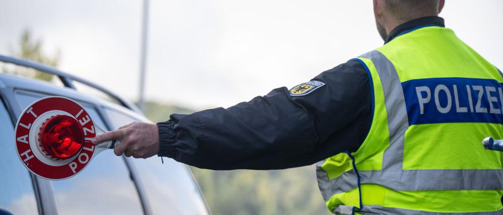 Die Bundespolizei kontrolliert an den Grenzen zu Deutschland stichprobenartig. (Archivfoto)